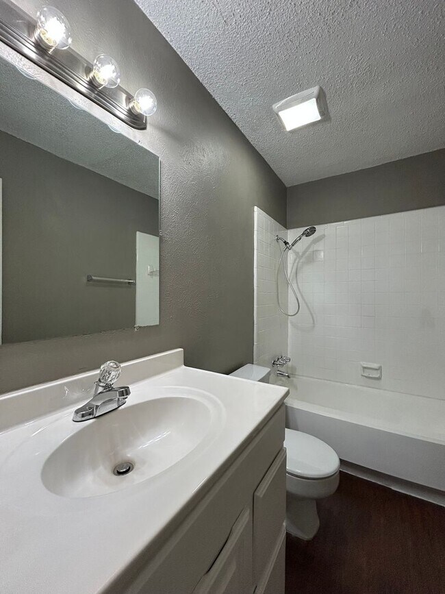 Building Photo - Saginaw Texas Homes for Rent "Eagle Mtn-Sa...