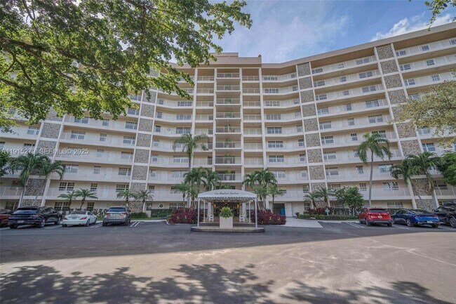 Building Photo - 3507 Oaks Way