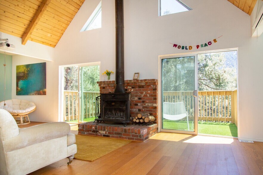 Building Photo - 2235 Ironwood Dr