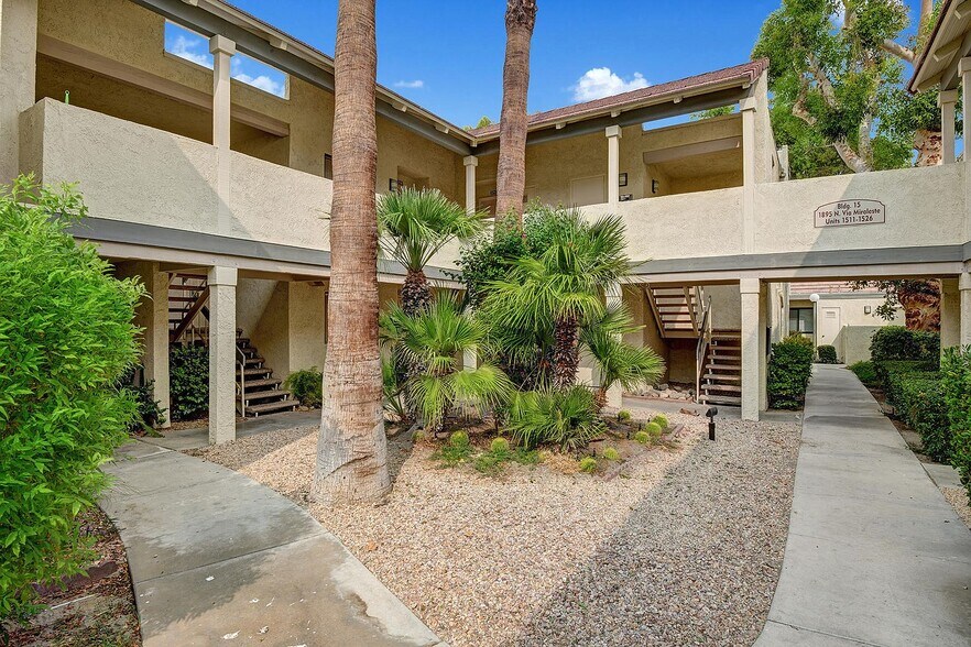 Quiet Courtyard in Gated Community - 1895 N Vía Miraleste