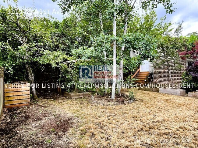 Building Photo - 3115 NE 41st Ave