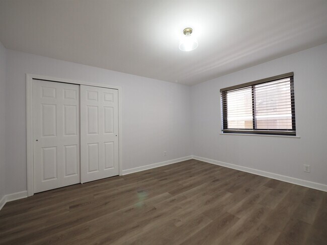 Building Photo - 78 69th St