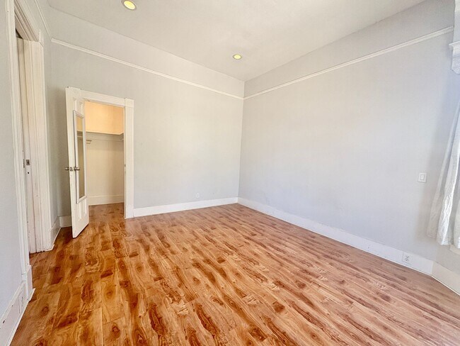 Building Photo - 446 W San Fernando St