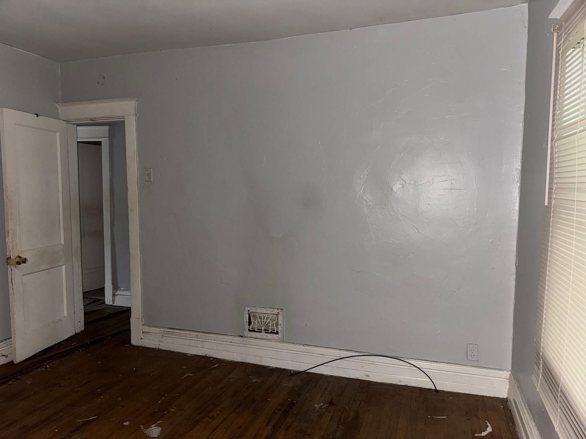 Building Photo - 3738 Sylvan Pl