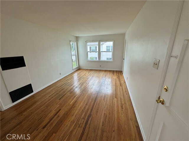 Building Photo - 4458 Linden Ave