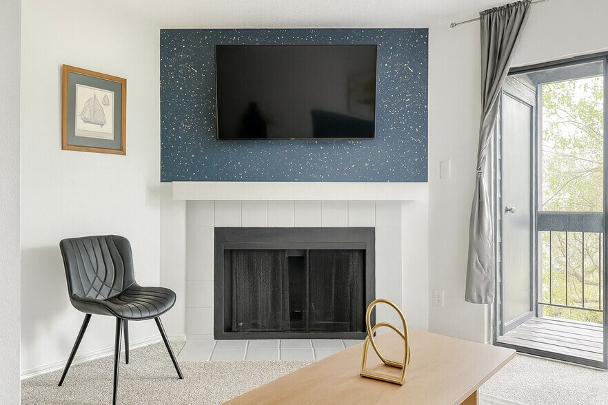 Building Photo - 1040 Clayton Ln