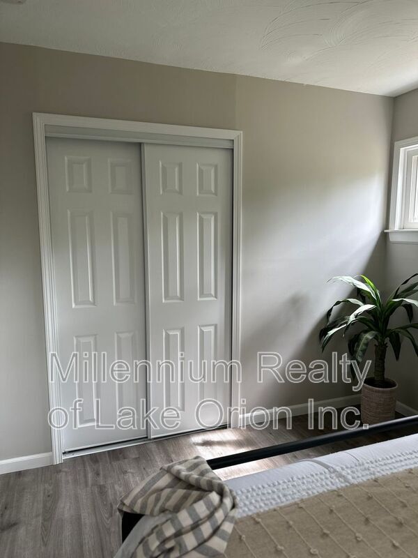 Building Photo - 4811 Summerhill Dr