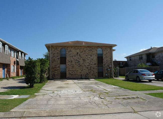 Building Photo - 3708 Martinique Ave