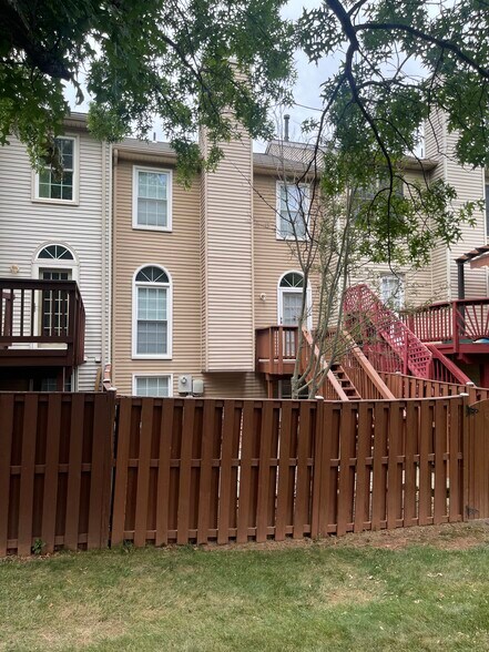 Back of house. - 46926 Rabbitrun Ter