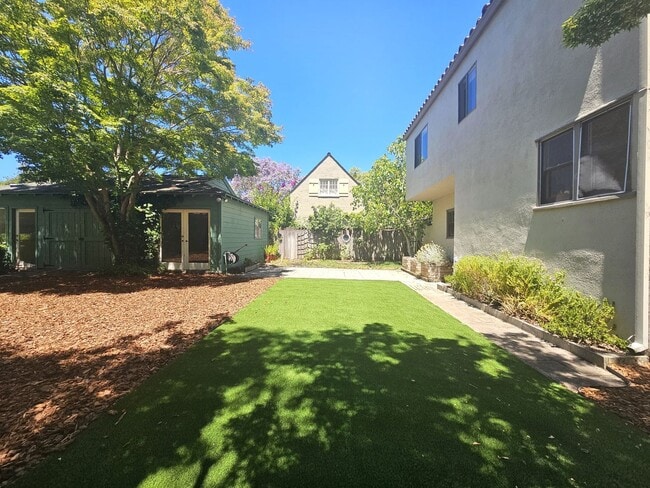 Building Photo - 4-Bedroom Single Family Home in Palo Alto-  lease take over