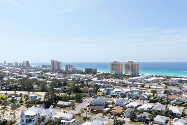 Building Photo - 3904 Ocean View Dr