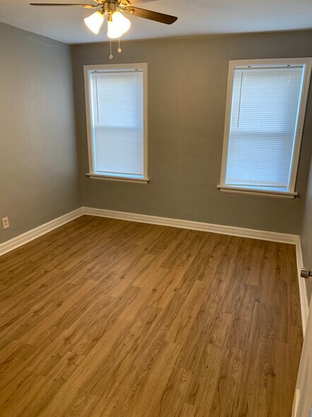 Building Photo - 4960 Kemper Ave