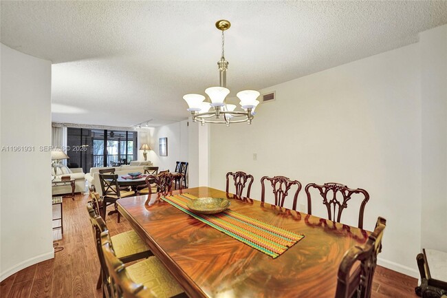 Building Photo - 2814 N 46th Ave