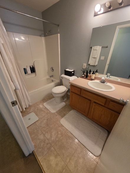 Building Photo - 2234 Patrick Ln