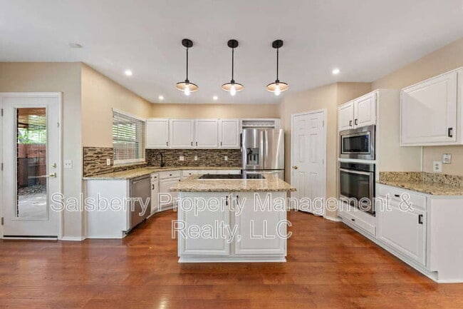 Building Photo - 3452 Whitney Way