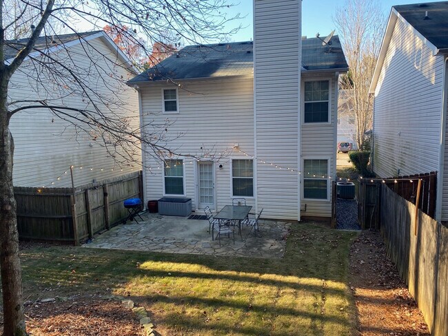 Building Photo - 327 Hidden Creek Ln