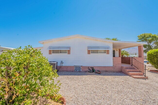 Building Photo - 10675 N Kilimanjaro Ave