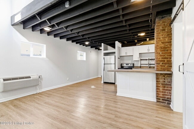 Building Photo - 1212 Krieger St