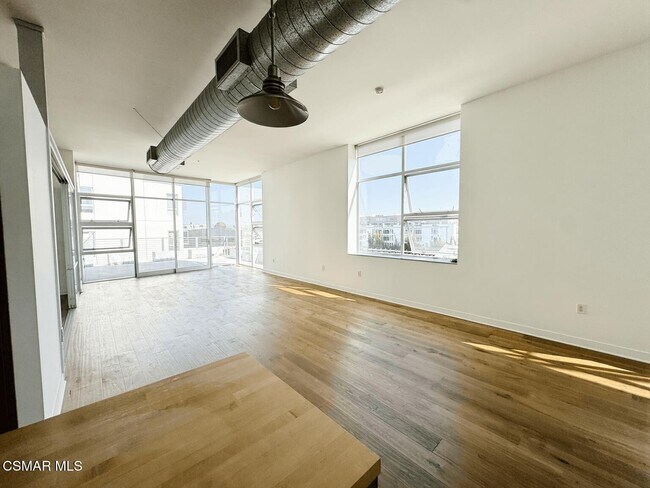 Building Photo - 4080 Glencoe Ave