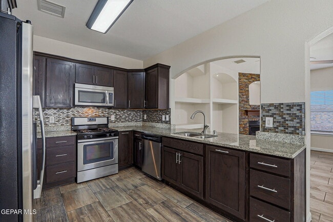 Building Photo - 13709 Paseo Sereno Dr