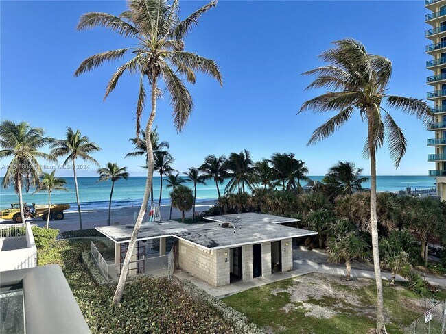 Building Photo - 2301 S Ocean Dr