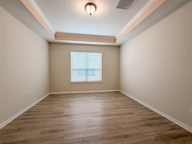 Building Photo - 12947 Runswick Ave