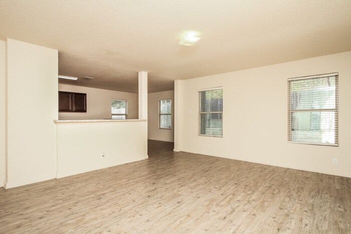 Building Photo - 4730 War Horse Dr