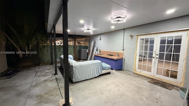 Building Photo - 15430 SW 81st Cir Ln