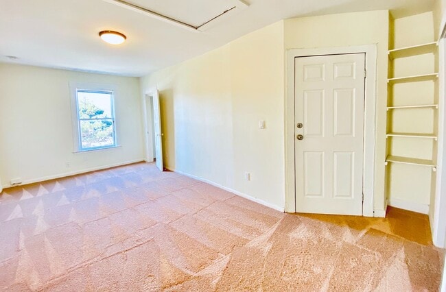 Building Photo - mn2058