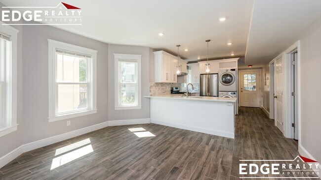 Building Photo - 24 Pearson Rd