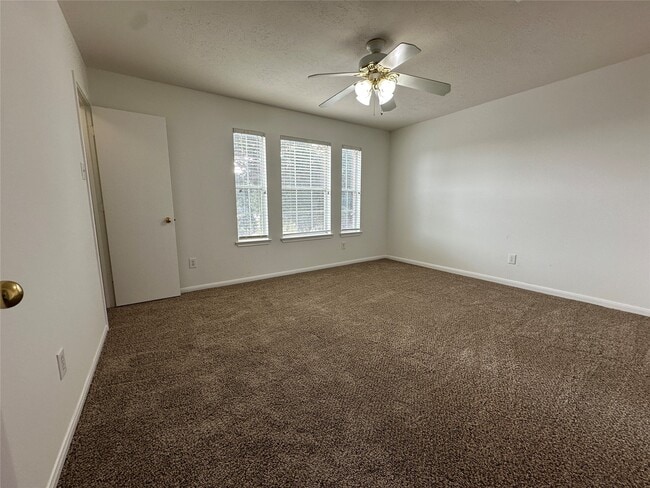 Building Photo - 16030 Clayton Green Dr