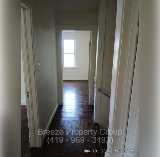 Building Photo - 2145 Dorr St