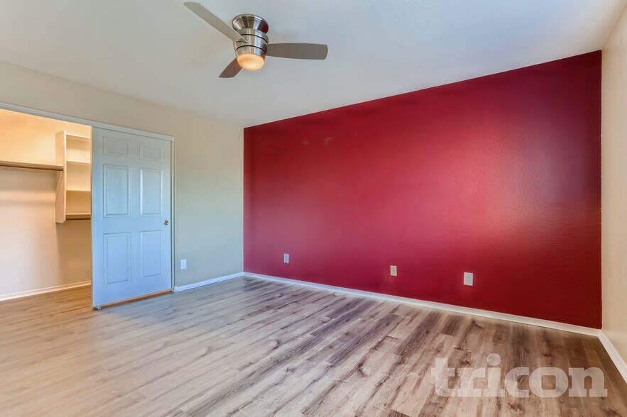Building Photo - 44 S Greenfield Rd