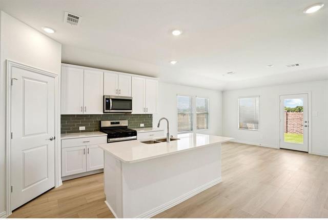 Building Photo - 1201 Emberwood Dr