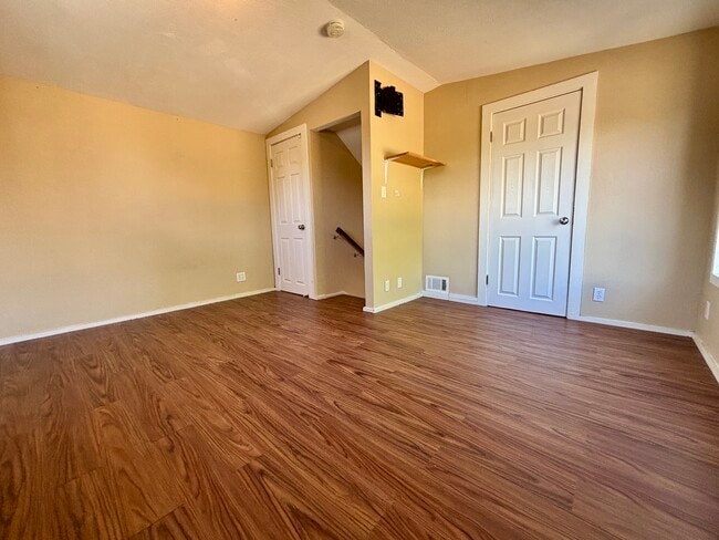 Building Photo - 226 Nigh St