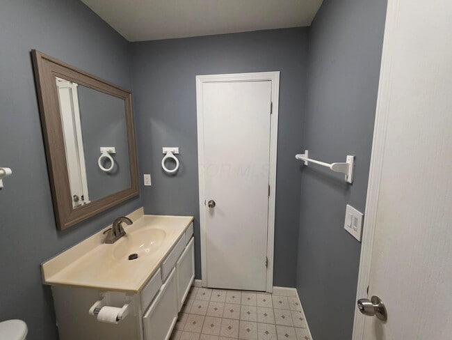 Building Photo - 2659 Four Seasons Dr