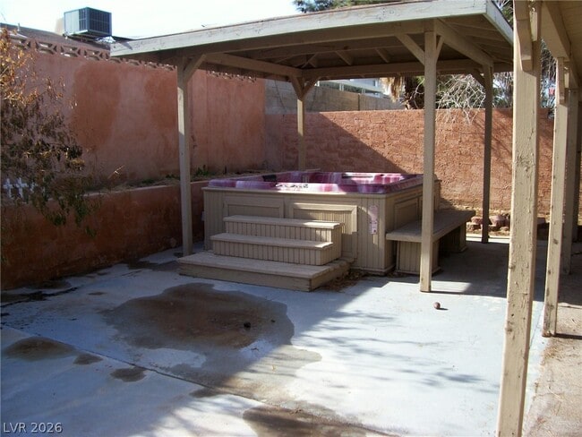 Building Photo - 6649 Fredonia Dr