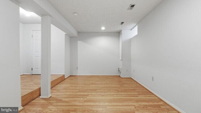 Building Photo - 7821 Fairborn Ct