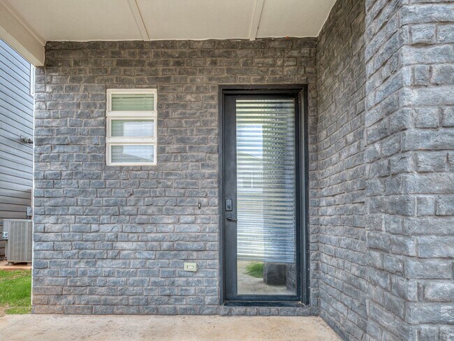 Building Photo - Beautiful New Construction Home in Edmond/Oklahoma City