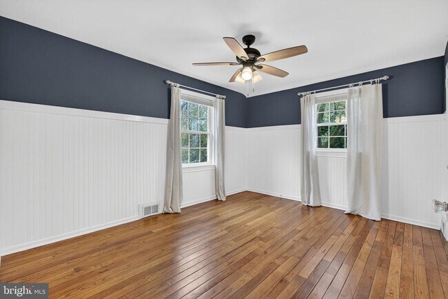 Building Photo - 3004 Marshall St