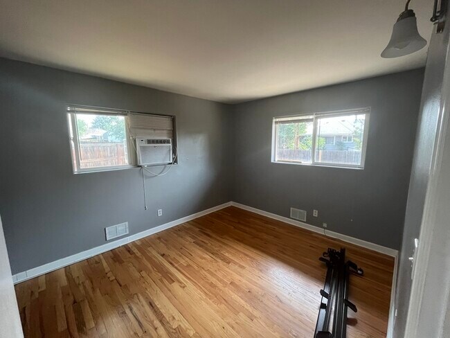 Building Photo - 7436 Knox Ct