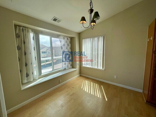 Building Photo - 3890 Strawberry Field Grove