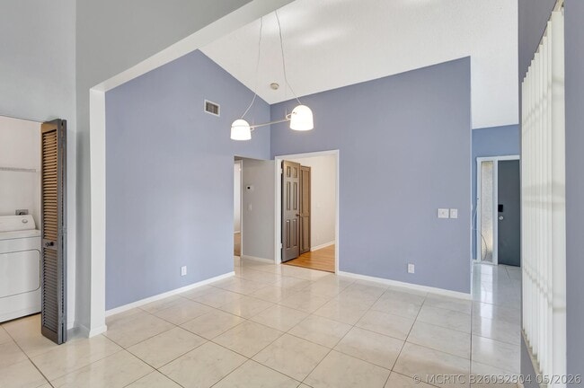 Building Photo - 4385 Willow Brook Cir
