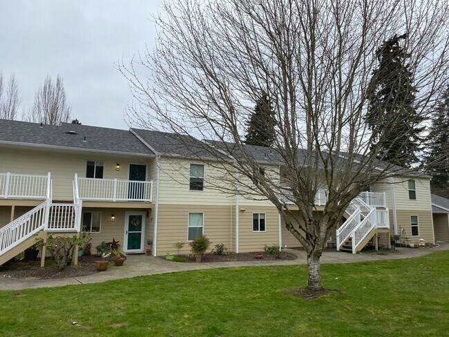 Building Photo - 13216 NE Salmon Creek Ave