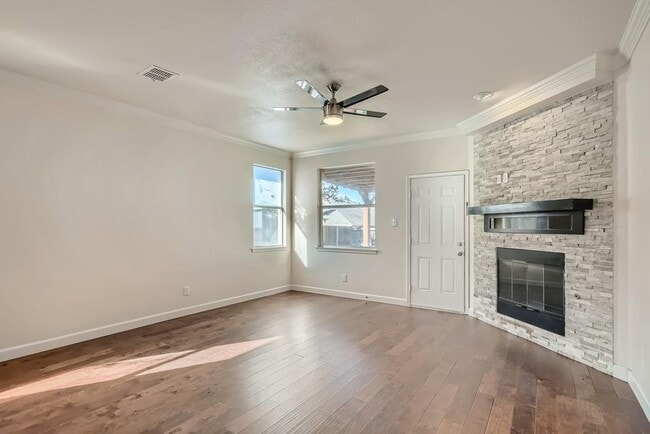 Building Photo - 8008 Serenity Way