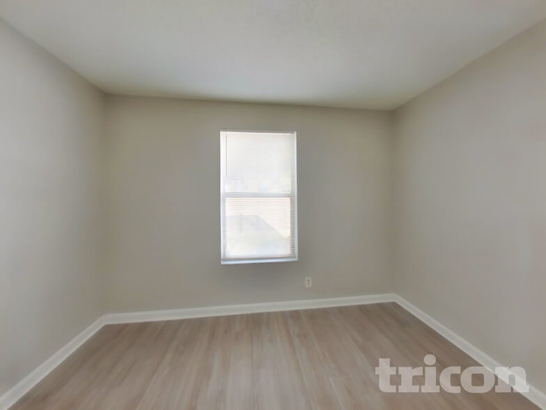 Building Photo - 7937 Dwyer Dr