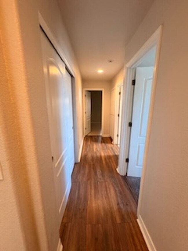 Building Photo - 3 BEDROOM 2 BATH 2 CAR GARAGE w/ Detached 2 room Shop - LONG TERM RENTAL in LHC!!