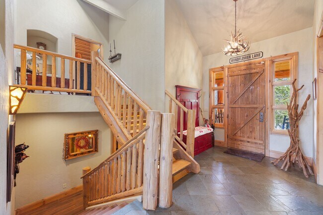 Building Photo - New to the market!  Log home in Frisco!  L...