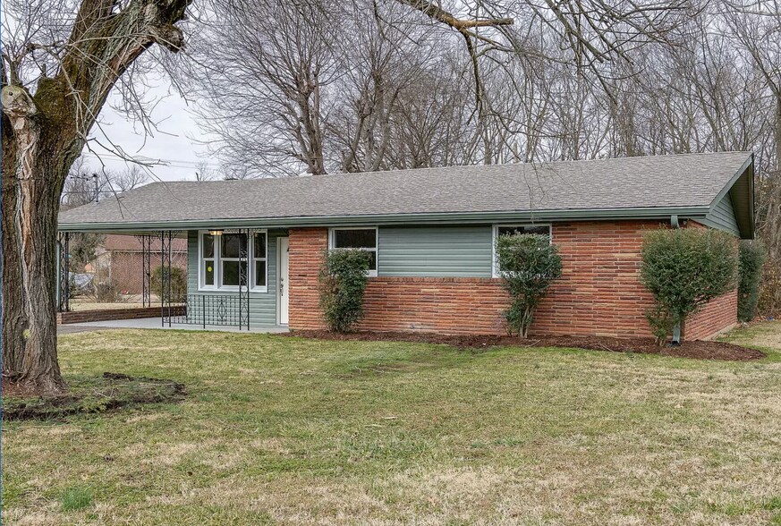 Building Photo - 3100 Richmond Hill Dr
