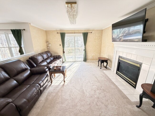 Building Photo - 11809 Sanbury Ln